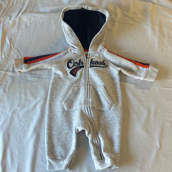 OshKosh B'gosh Gray and Red Hooded Footie Bunting Bag - Picture 1 of 3